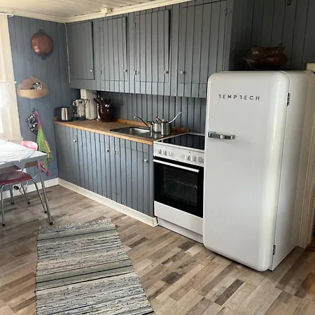 Farm In Cozy At Vestre Kinn 4* Orje