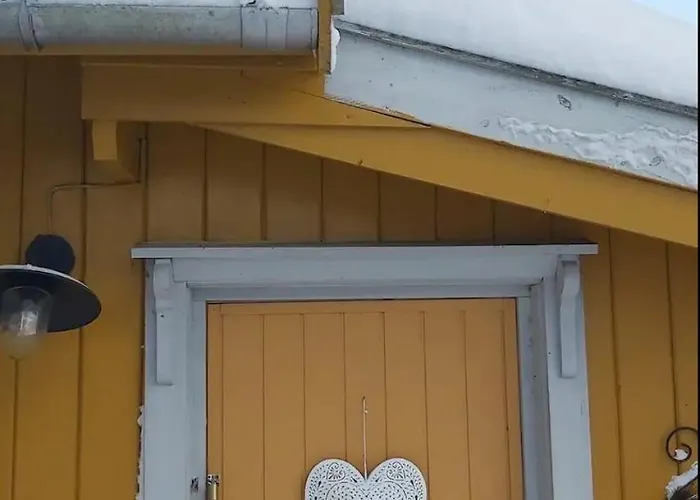 Gjestgiverier Farm In Cozy At Vestre Kinn Orje