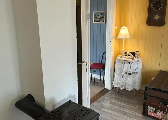 Gjestgiverier Farm In Cozy At Vestre Kinn Orje