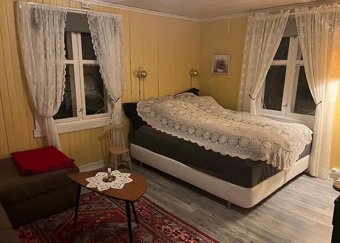 Gjestgiverier Farm In Cozy At Vestre Kinn Orje
